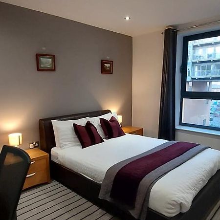 City Apartment In Great Location With A Balcony & Parking Possible - West One 셰필드 외부 사진