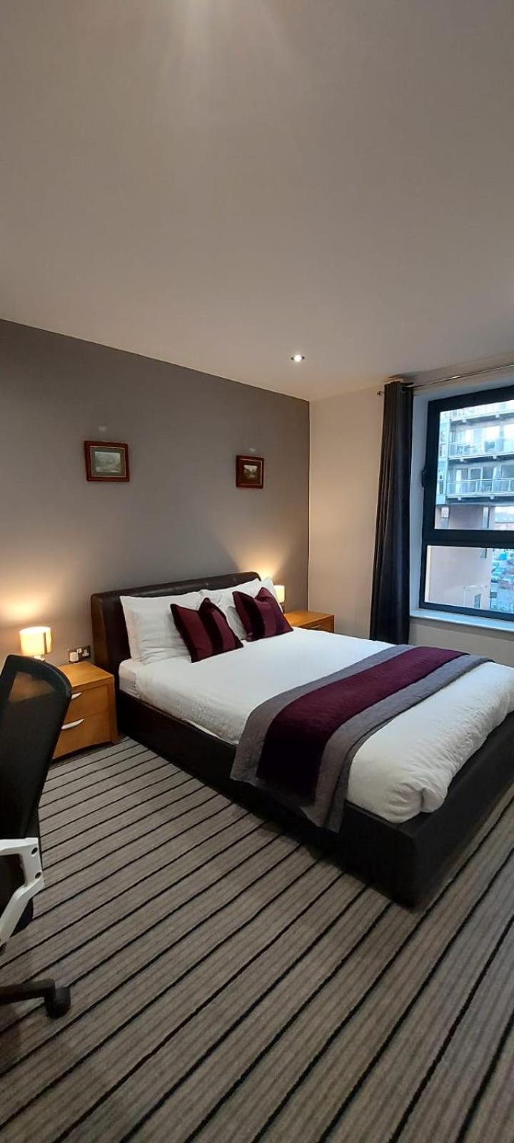 City Apartment In Great Location With A Balcony & Parking Possible - West One 셰필드 외부 사진